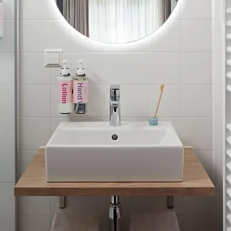 Aparthotel Yays Willemspark By Numa 4*