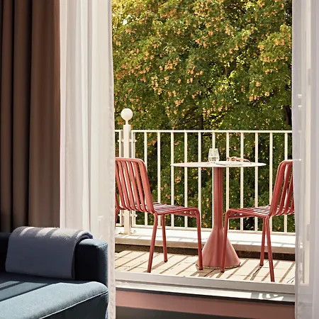 Aparthotel Yays Willemspark By Numa 4*